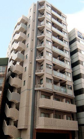 レジディア入谷の外観