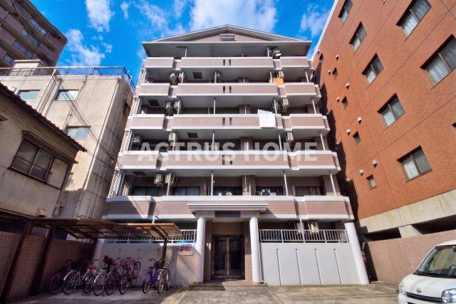ワイズコート松崎町の外観
