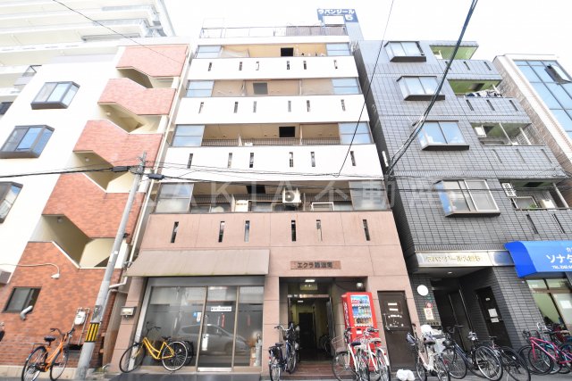 エクラ難波南の外観