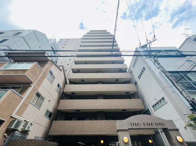 リーガル南船場の外観