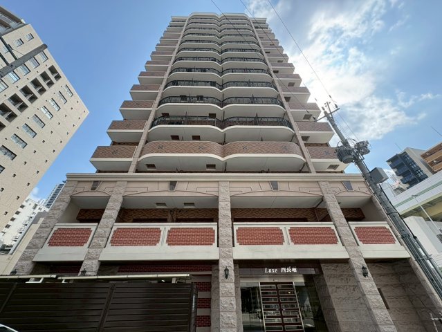 Luxe西長堀の外観