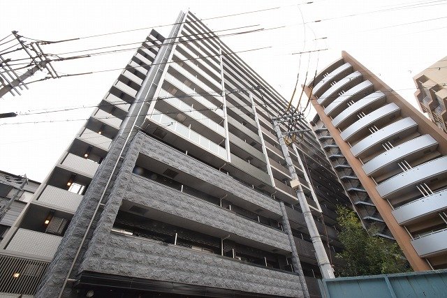 大阪市西区立売堀６丁目の賃貸マンションの外観