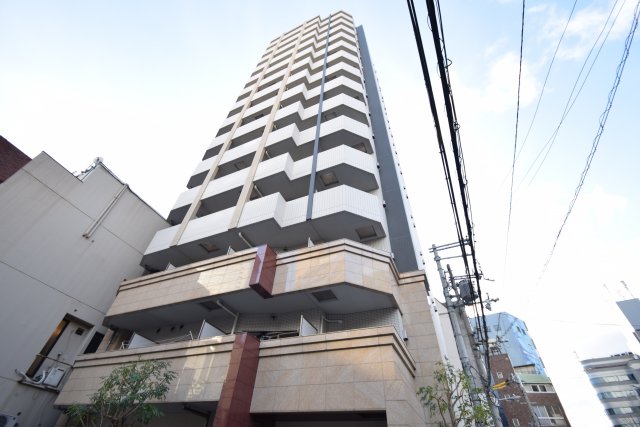 大阪市浪速区難波中１丁目の賃貸マンションの外観