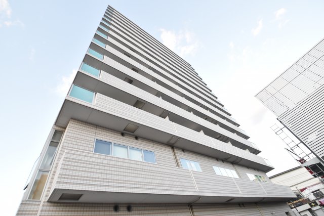 富士林プラザ15番館の外観