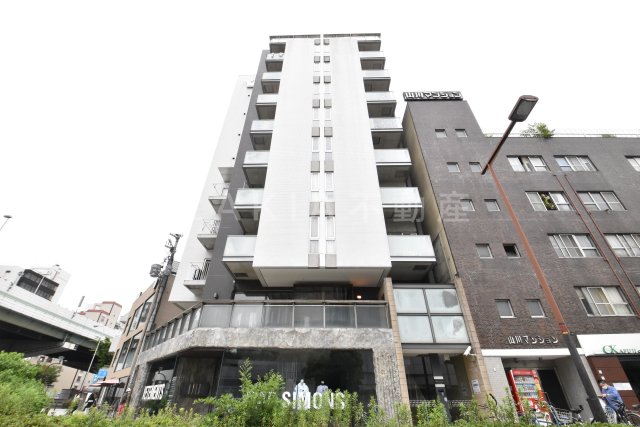アーバンフラッツ湊町の外観