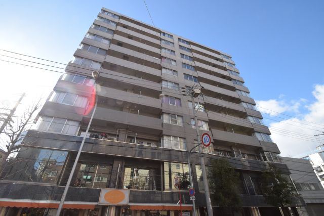 大阪市西区南堀江３丁目の賃貸マンションの外観