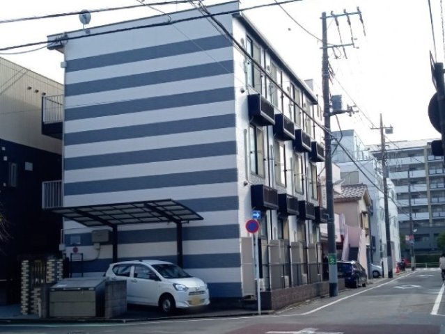 レオパレスしなの路の外観