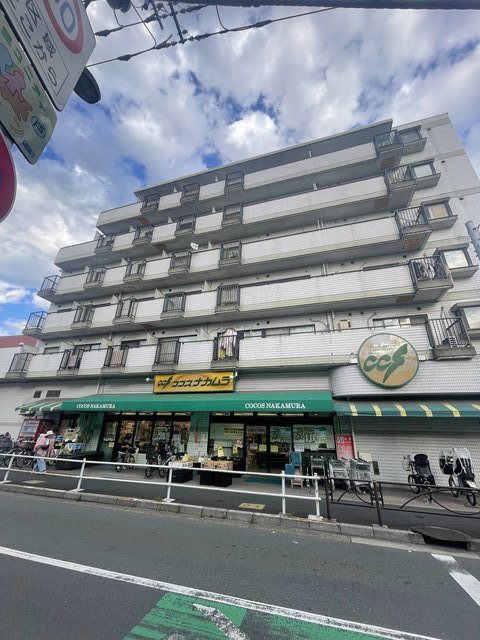 ホームズ青戸の外観