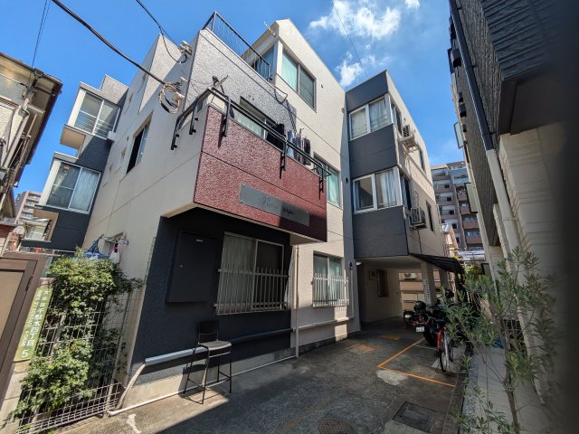 奈良コーポの外観 奈良コーポの外観