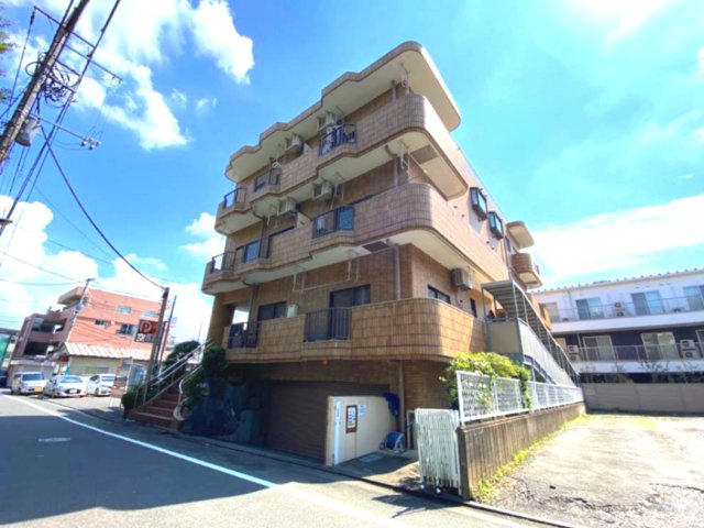 メープルメゾンの外観