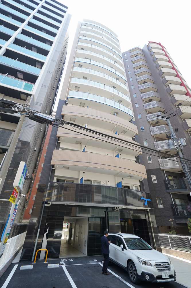 セレニテ堺筋本町リアンの外観