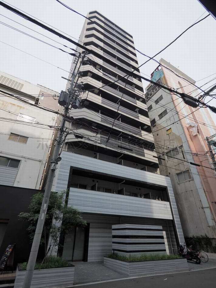 ファーストフィオーレ東梅田の外観