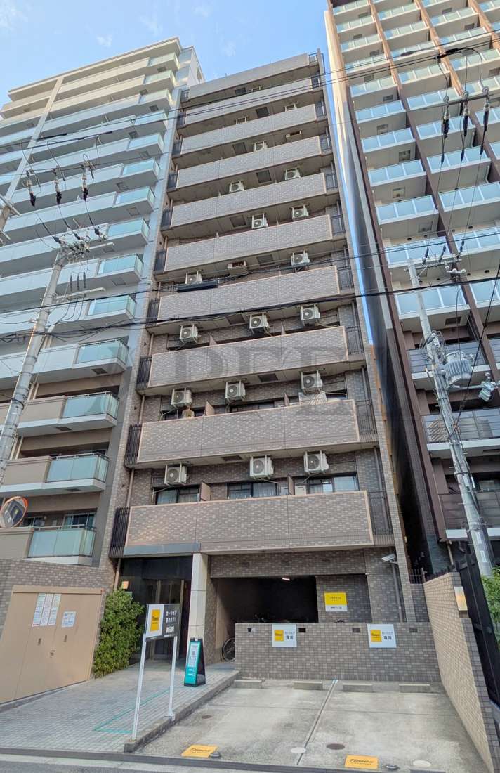 レジデア西本町の外観