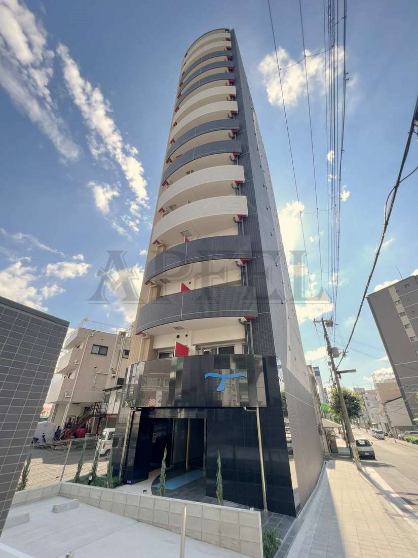 セレニテ福島アリアの外観