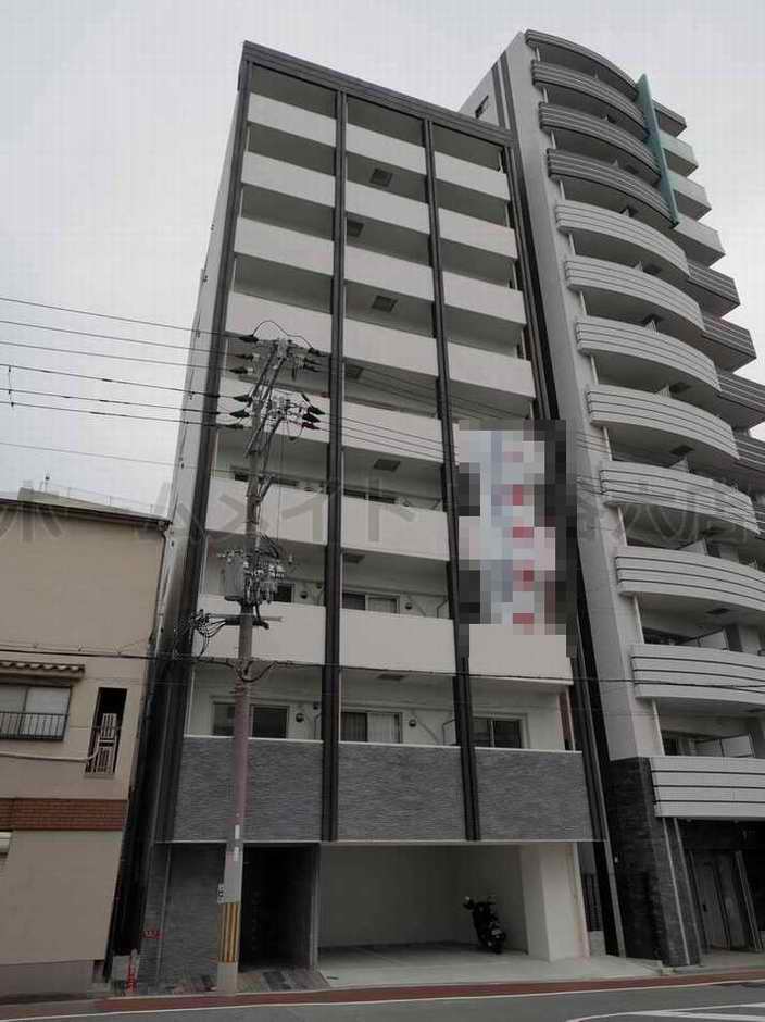 エストゥルースプラス大阪福島の外観