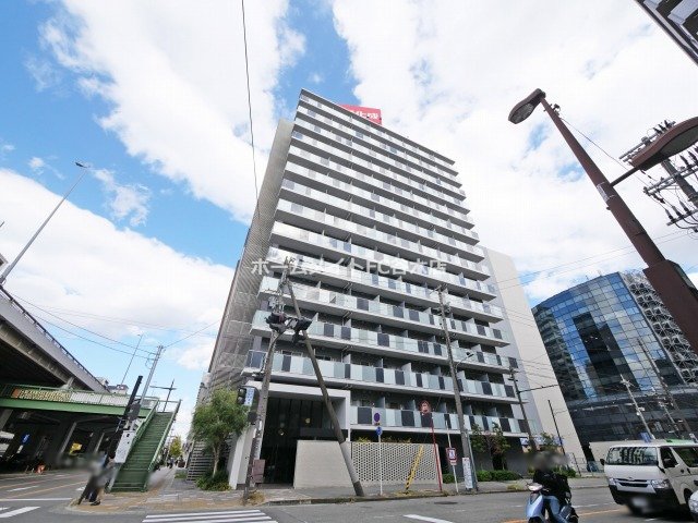 コンフォリア江坂の外観