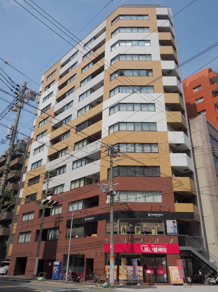 クリスタルブライト本町東の外観