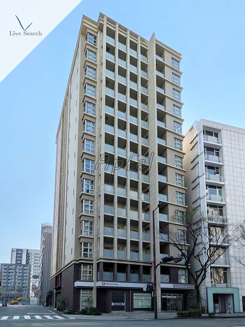 Y's Court 東梅田の外観