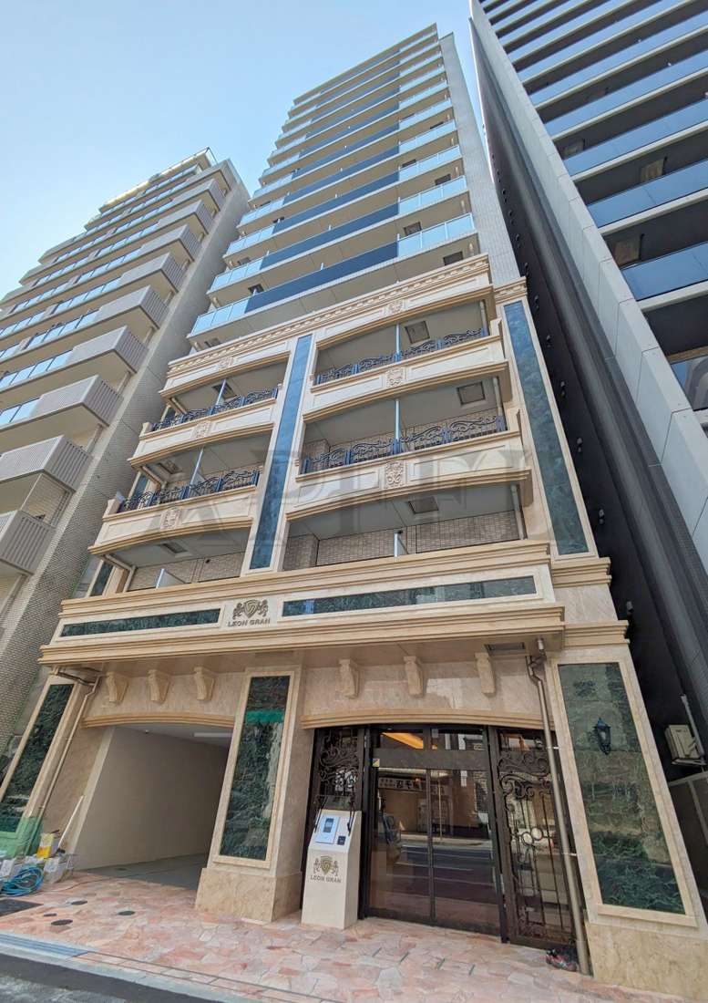 レオングラン本町橋の外観