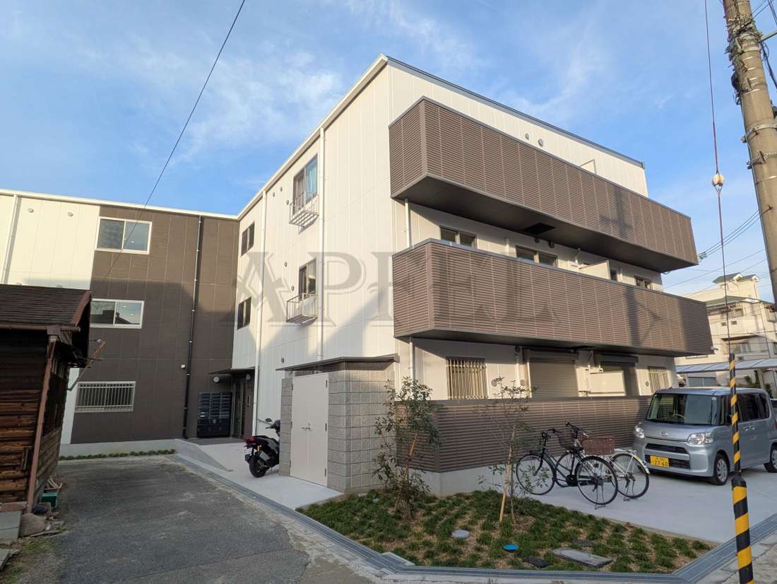 アルカンシェルコート緑橋の外観