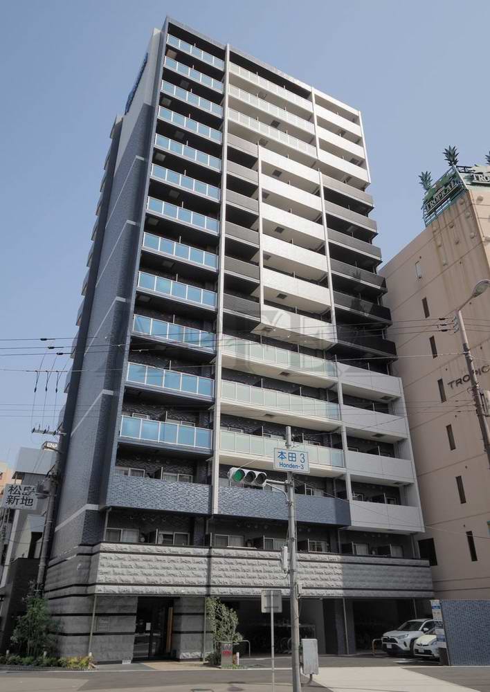 プレサンスOSAKA DOMECITYクロスティの外観