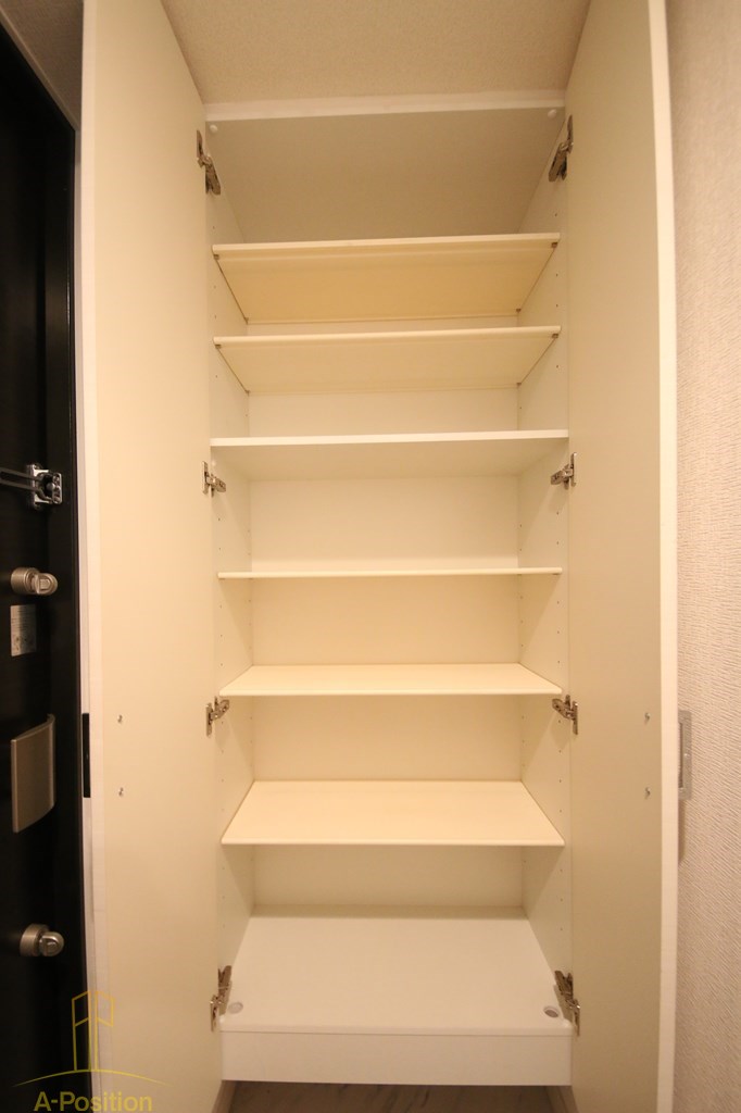 レオンコンフォート本町 