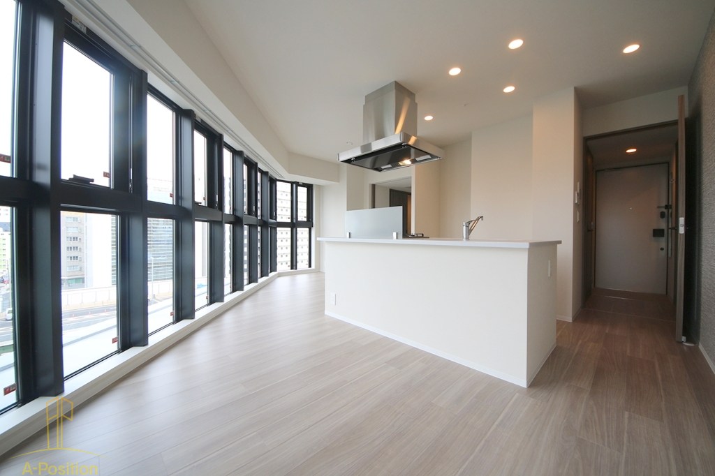 コンフォリア・リヴ本町WEST Q