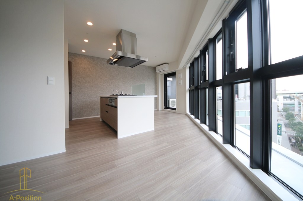 コンフォリア・リヴ本町WEST Q