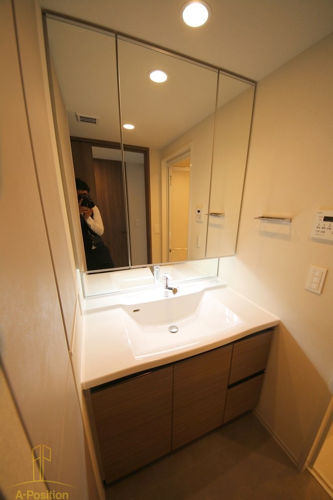 コンフォリア・リヴ本町WEST Q