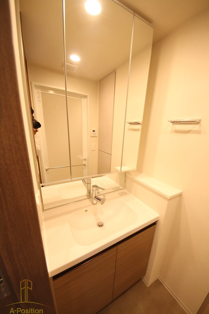 コンフォリア・リヴ本町WEST Q