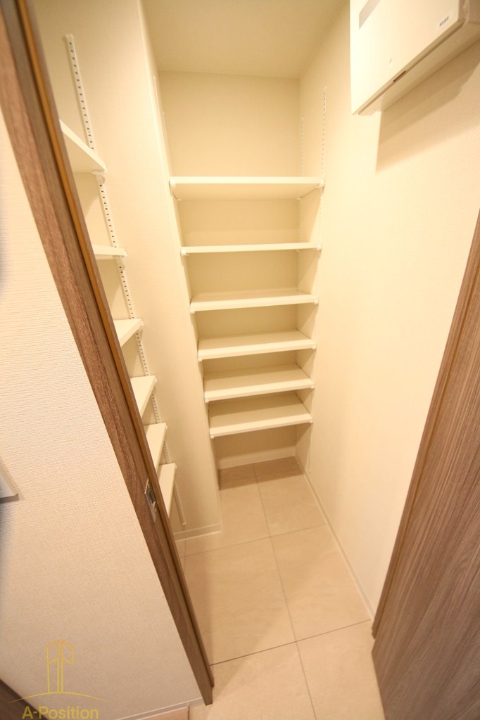 コンフォリア・リヴ本町WEST Q