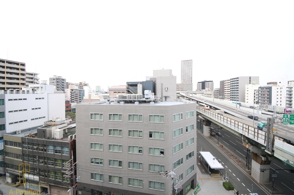 コンフォリア・リヴ本町WEST Q