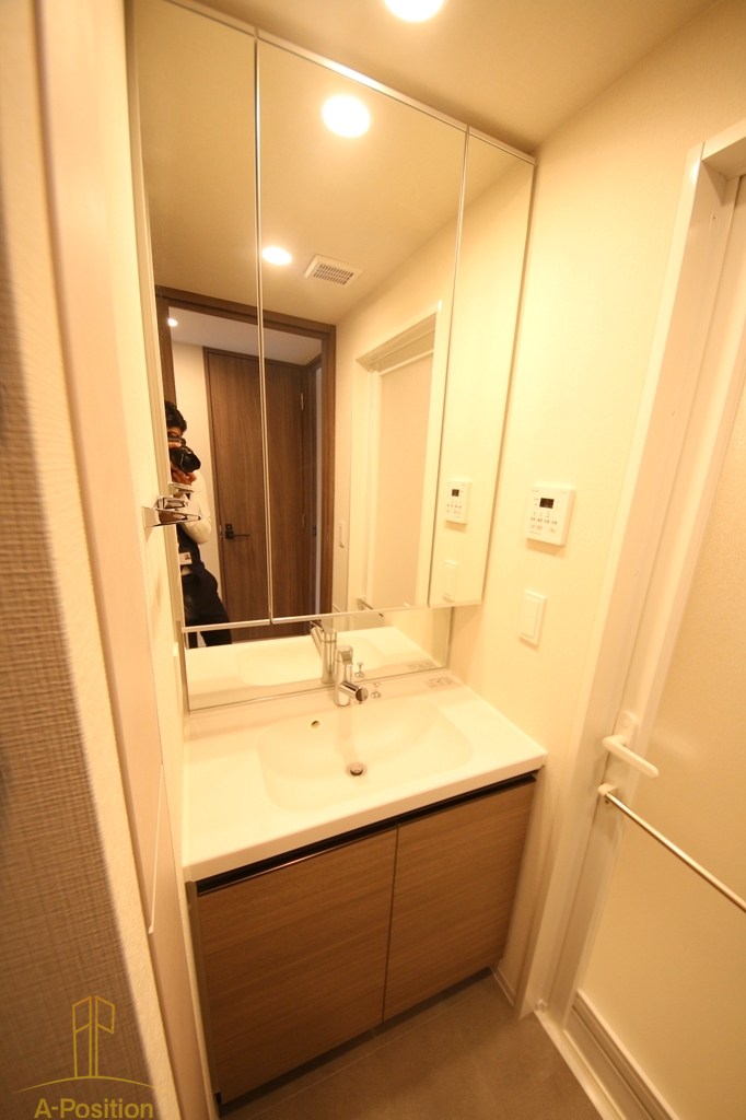 コンフォリア・リヴ本町WEST Q