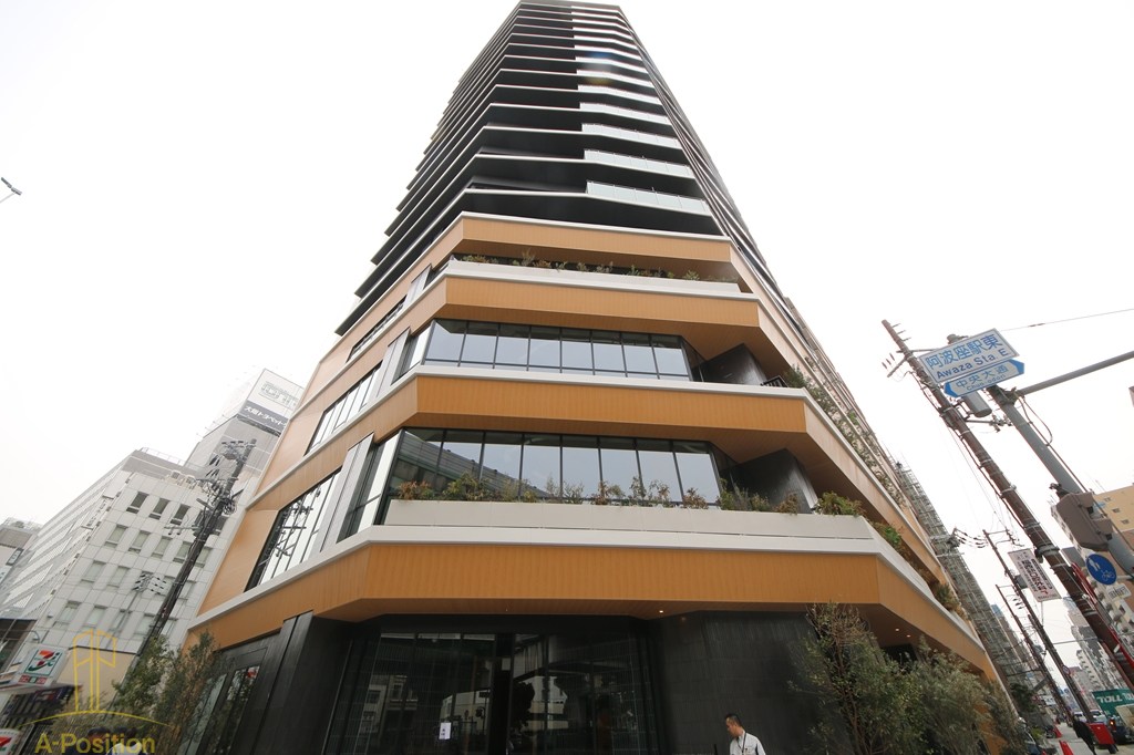 コンフォリア・リヴ本町WEST Q