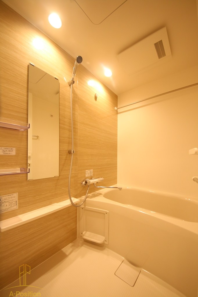 コンフォリア・リヴ本町WEST Q