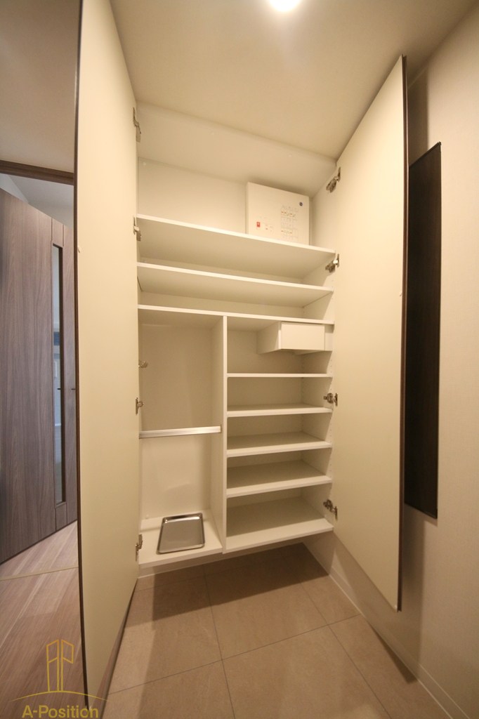 コンフォリア・リヴ本町WEST Q