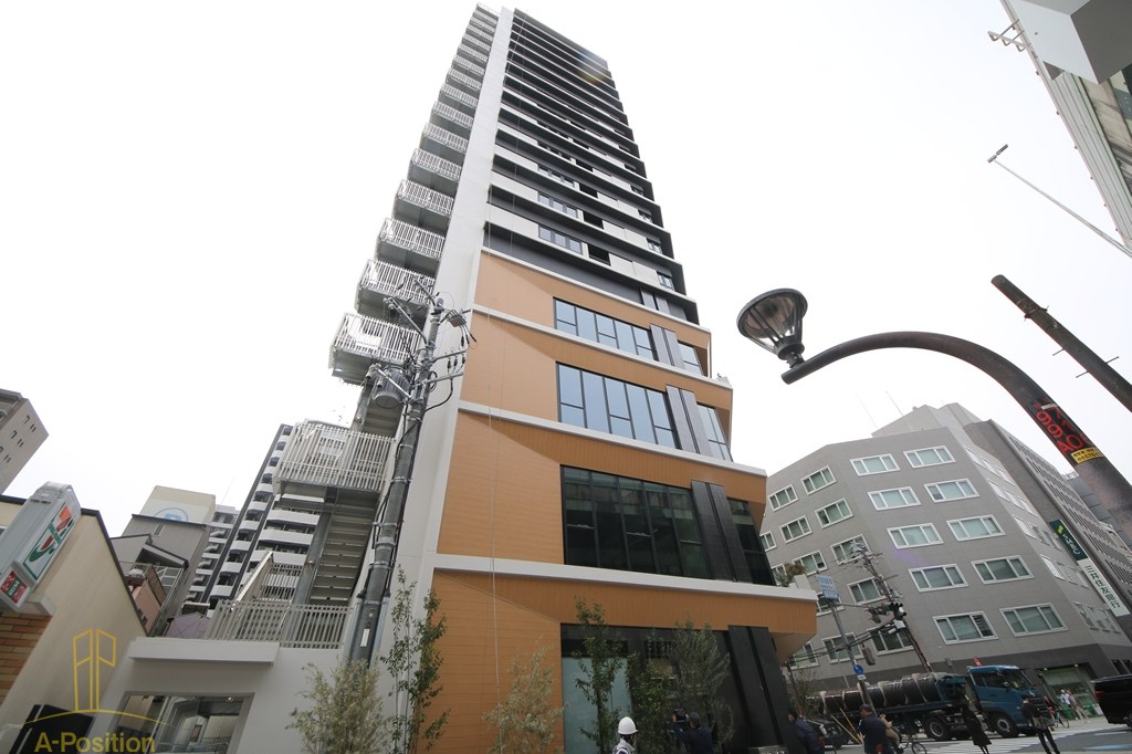 コンフォリア・リヴ本町WEST Q