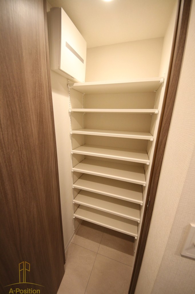 コンフォリア・リヴ本町WEST Q