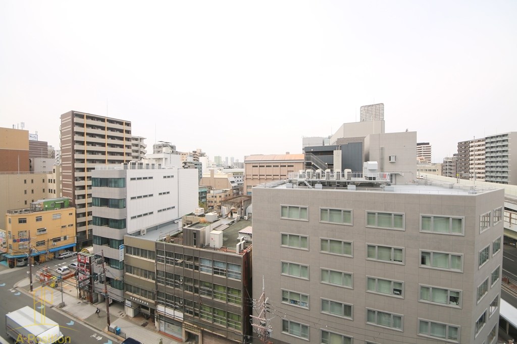 コンフォリア・リヴ本町WEST Q