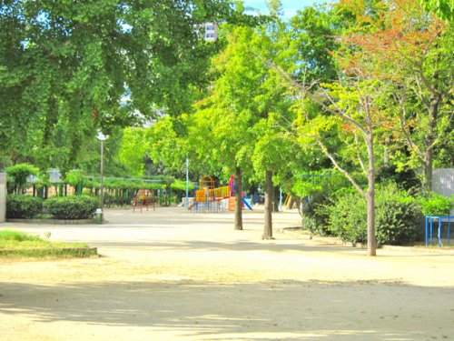 【公園】下福島公園まで674ｍ