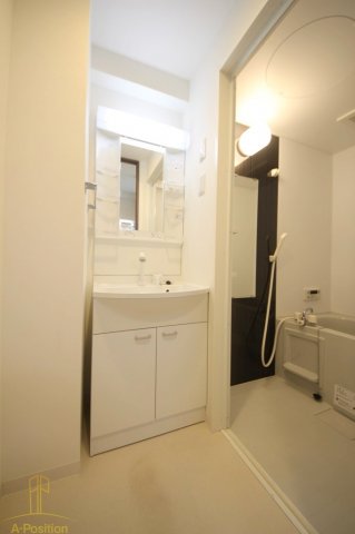 エスカーサ大阪WEST九条駅前