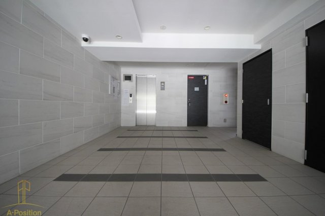 エスカーサ大阪WEST九条駅前