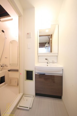 プレサンス阿波座駅前