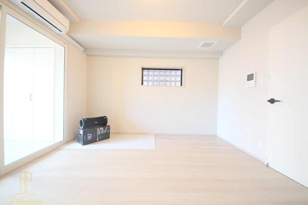THE MUSIC COURT