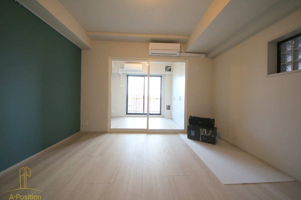 THE MUSIC COURT