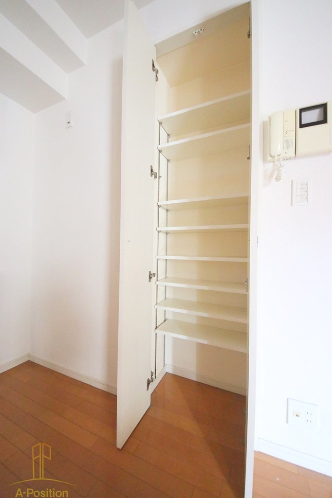 FLAT INN UESHIO