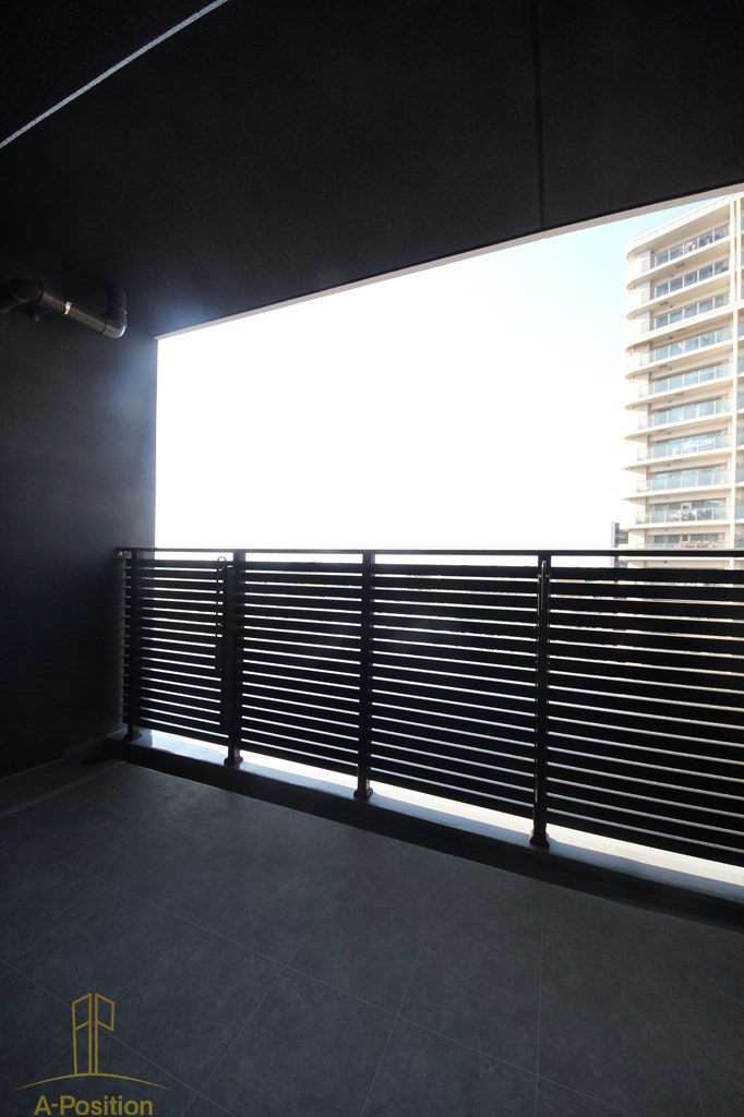 GLUCKMAISON/S-EBIE XI