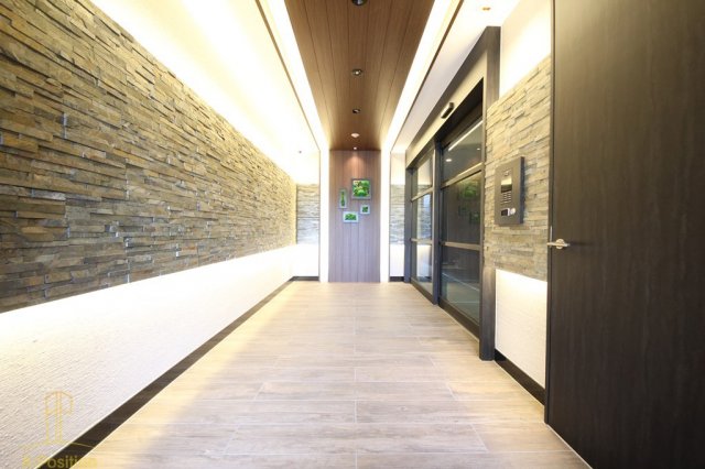 GLUCKMAISON/S-EBIE XI