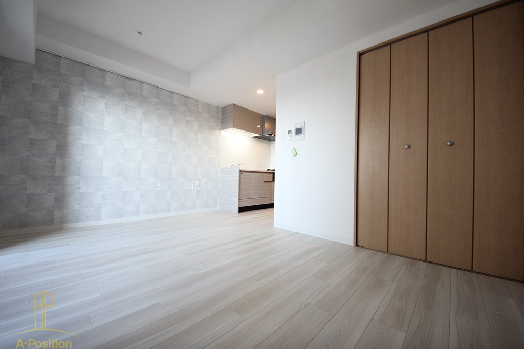 GLUCKMAISON/S-EBIE XI