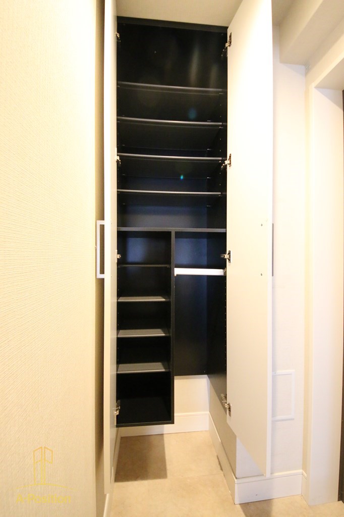 INOYA BLDG RESIDENCE